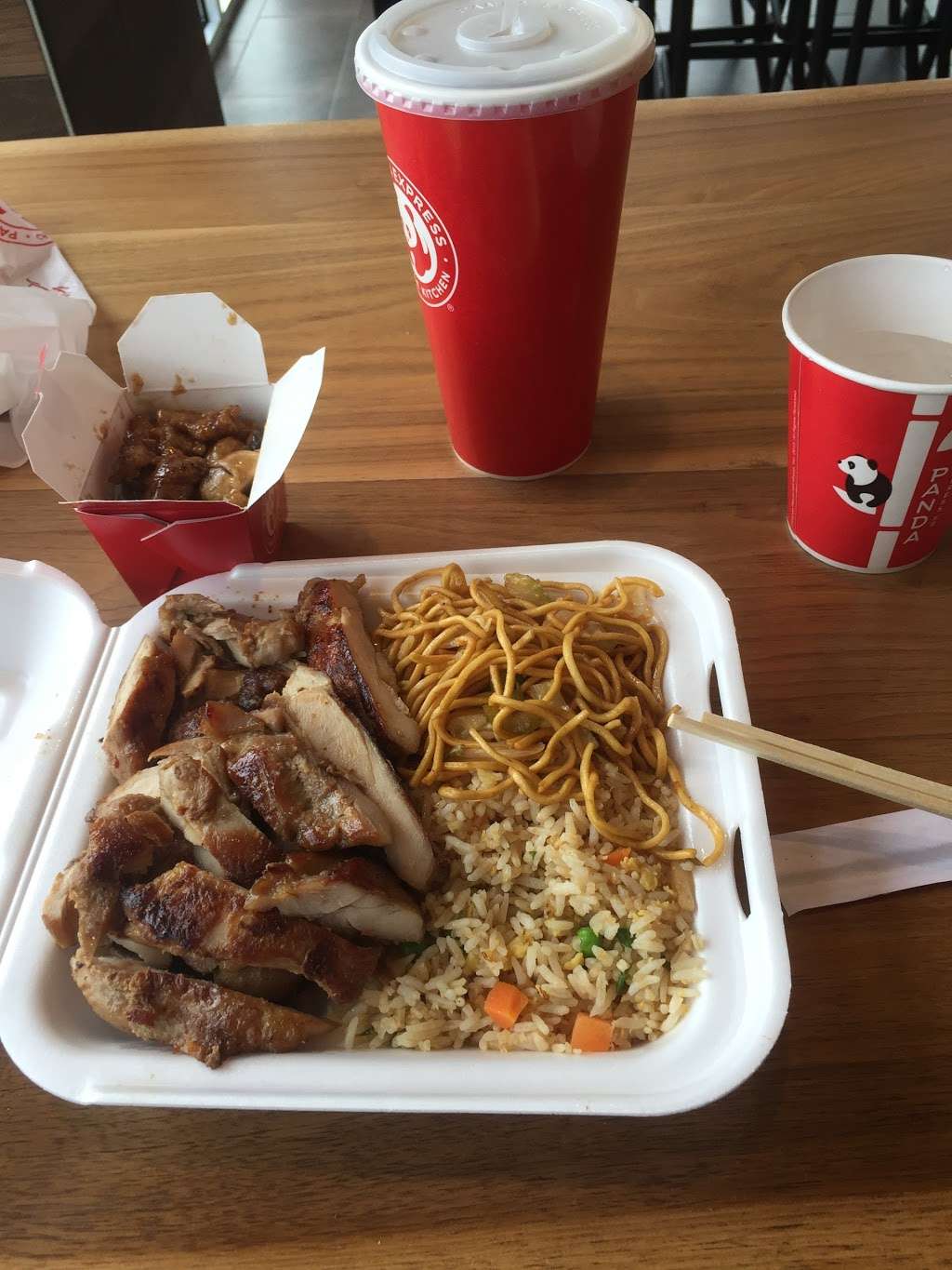 Panda Express | 3000 W 26th St, Chicago, IL 60623, USA | Phone: (773) 376-8088