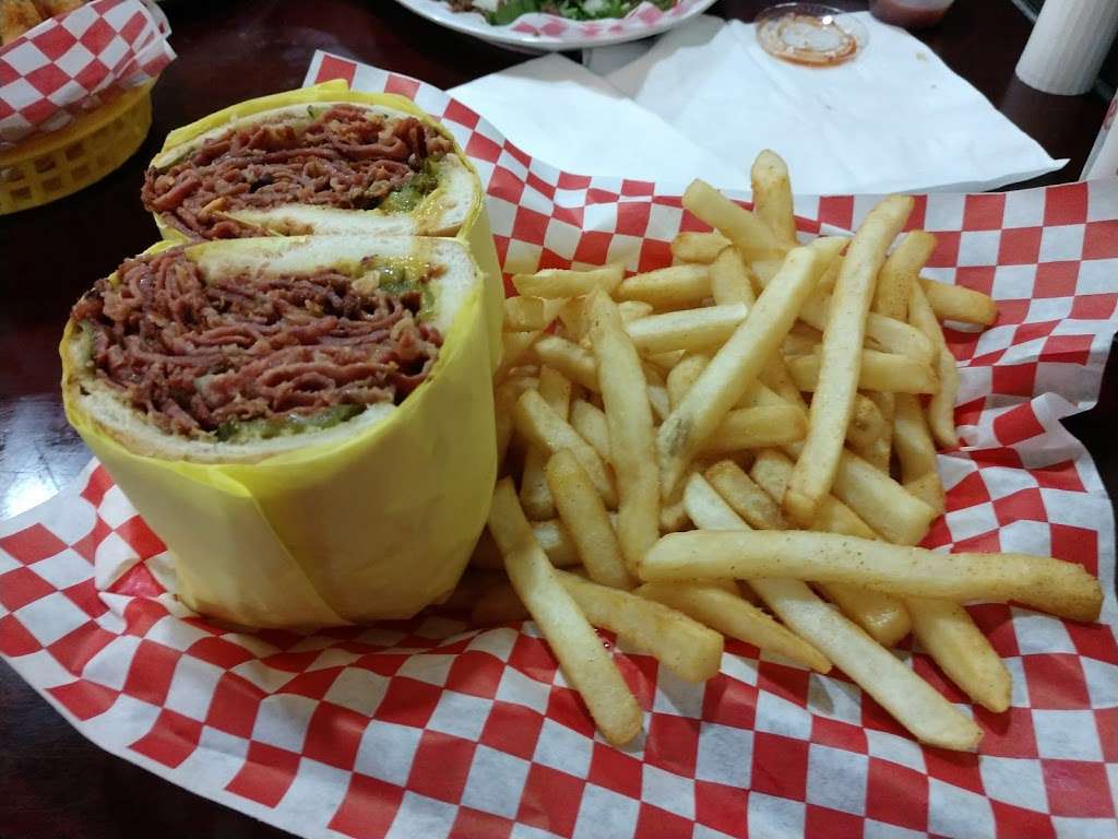 Yellow Basket Burgers | 14303 Palmdale Rd, Victorville, CA 92392, USA | Phone: (760) 952-7534