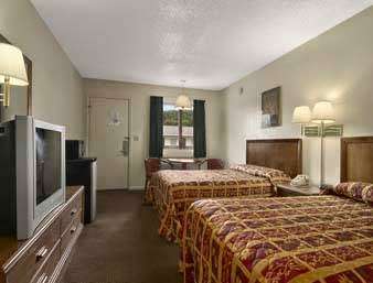 Super 8 by Wyndham Mifflinville Near Bloomsburg | 450 W 3rd St, Mifflinville, PA 18631, USA | Phone: (570) 759-6778