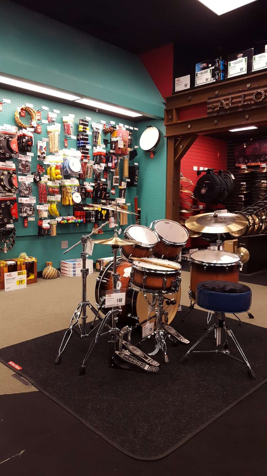 Guitar Center | 1292 Millersville Pike, Lancaster, PA 17603 | Phone: (717) 390-4807