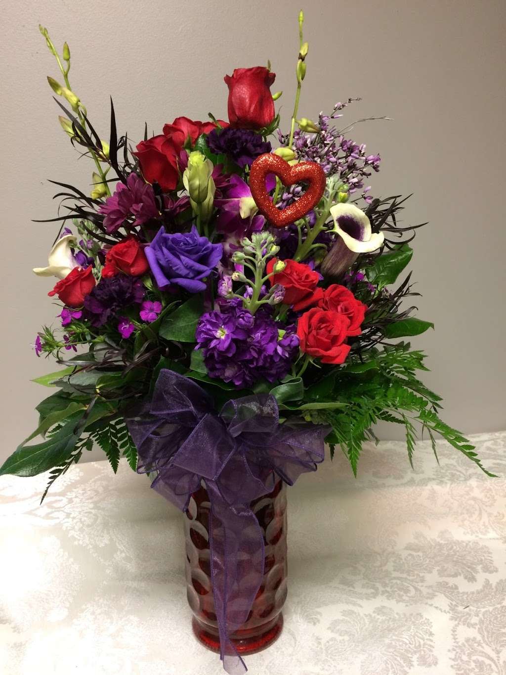 Flowers By Steen Productions | 926 Maitland Dr, Lockport, IL 60441, USA | Phone: (815) 269-4700