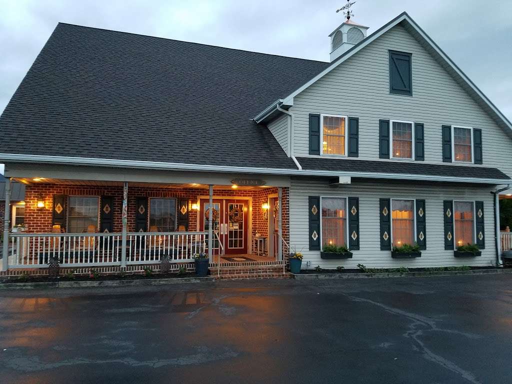 Country Living Inn | 2406 Old Philadelphia Pike, Lancaster, PA 17602, USA | Phone: (717) 295-7295