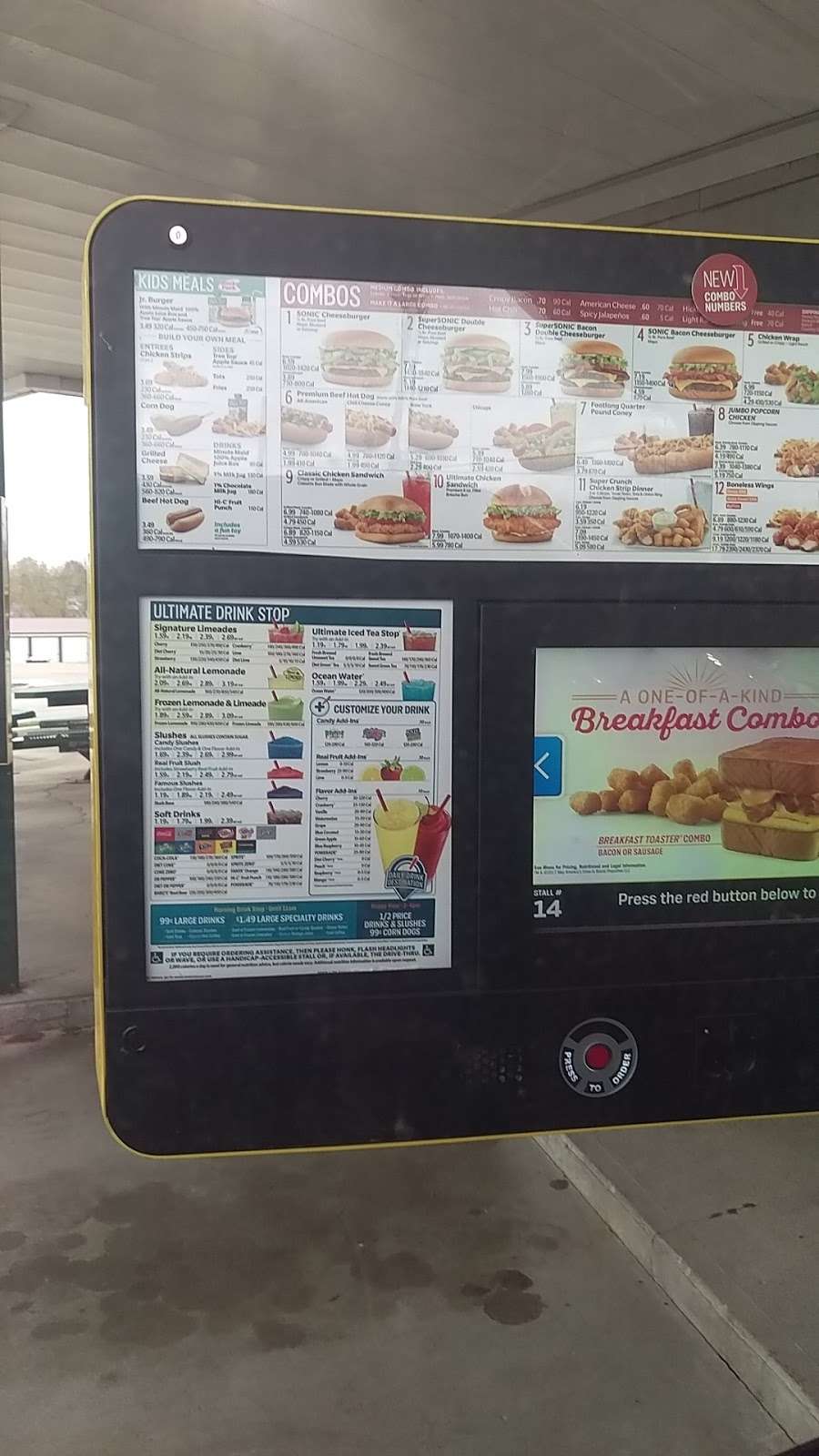 Sonic Drive-In | 815 N Walnut St, Cameron, MO 64429, USA | Phone: (816) 632-1000