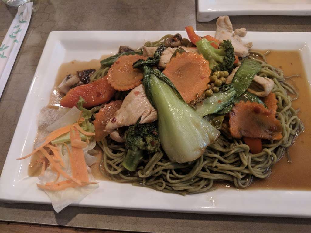 Thai Noodle Bar | 501 Washington St, Quincy, MA 02169, USA | Phone: (617) 689-8847