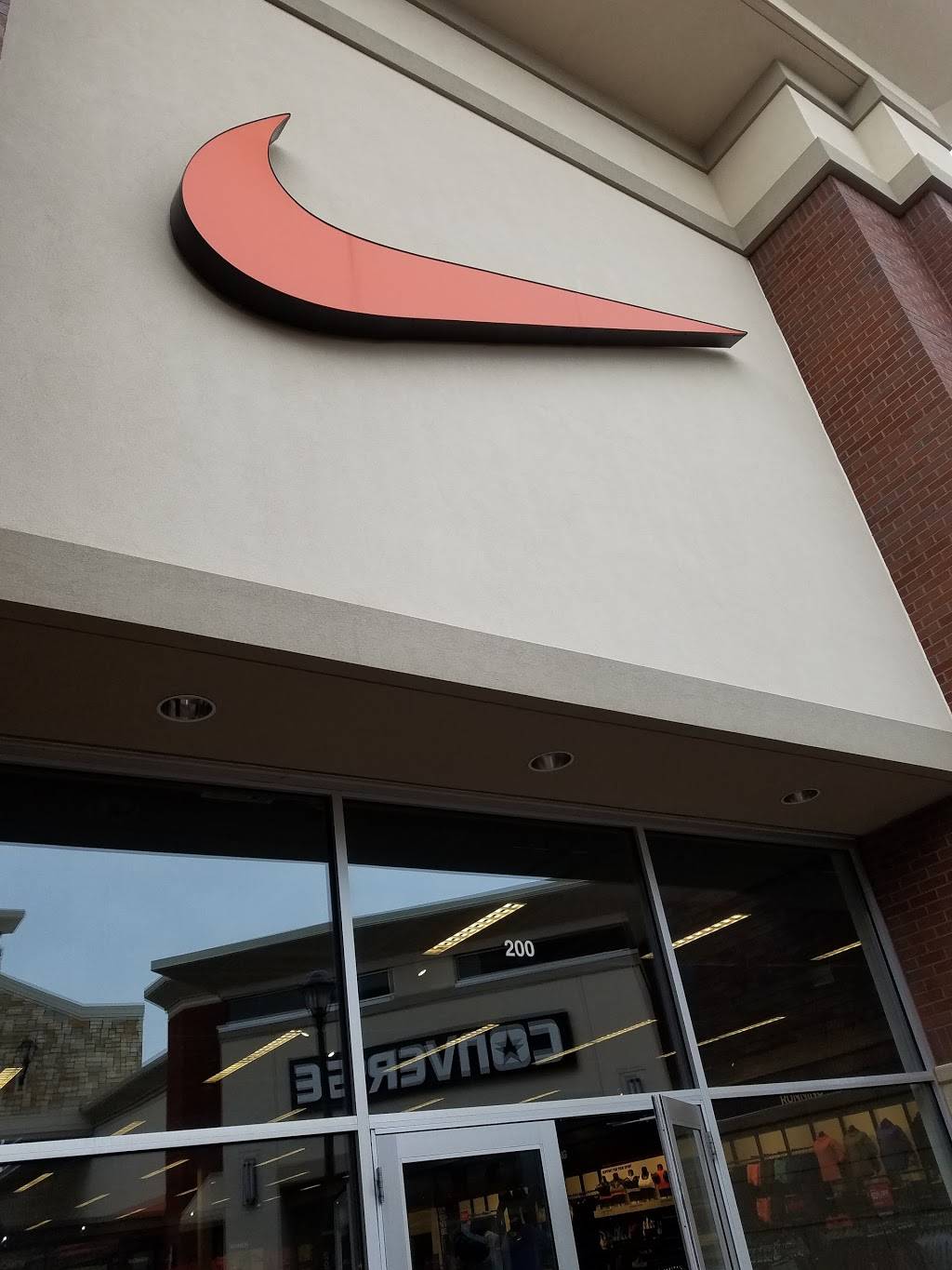 Nike Factory Store | 3905 Eagan Outlets Prkwy Bldg 100 #200, Eagan, MN 55122, USA | Phone: (651) 454-5083