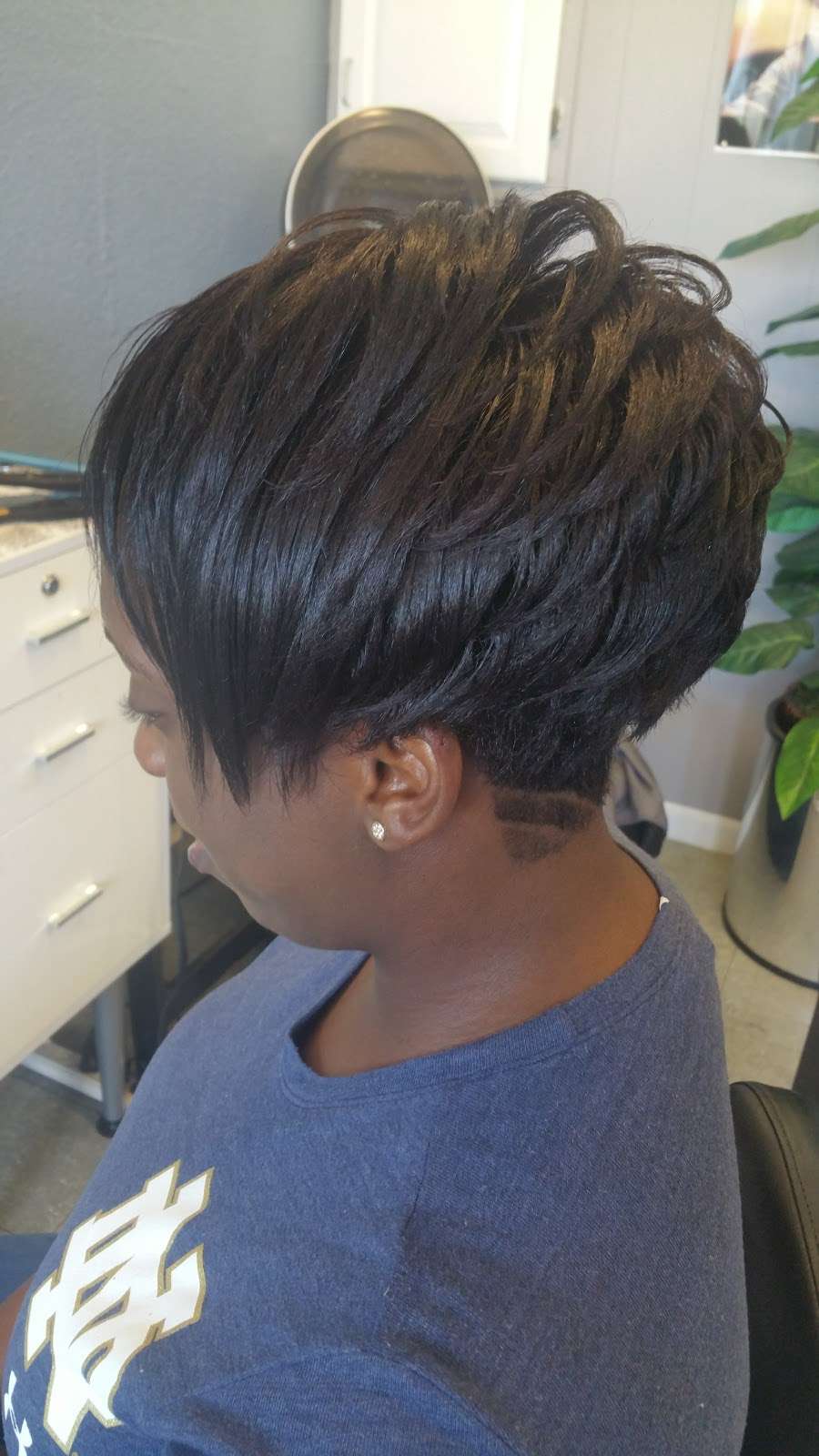 Cut To The Chase Family Hair Salon | 9214 E State Rte 350, Raytown, MO 64133 | Phone: (816) 859-9191