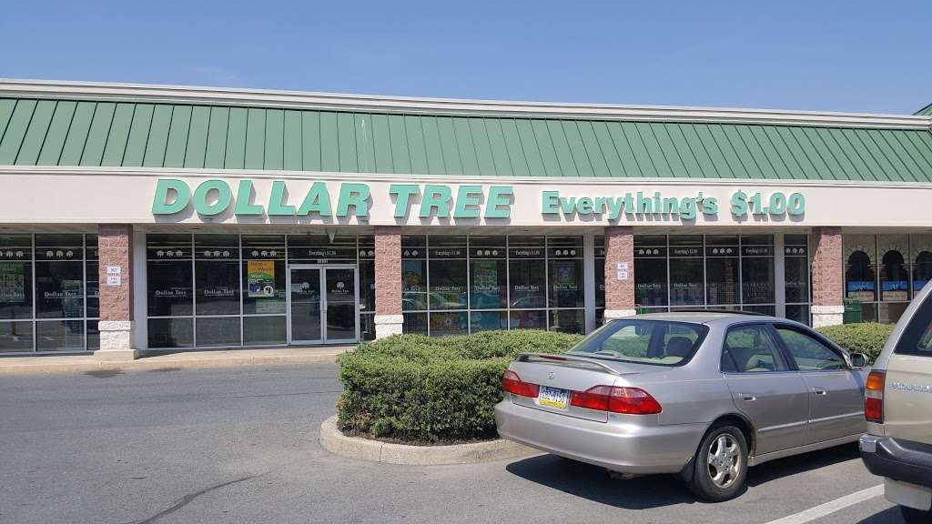 Dollar Tree | 1832 Leithsville Rd, Hellertown, PA 18055 | Phone: (610) 838-3075