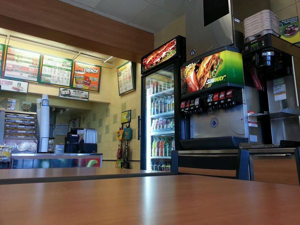 Subway Restaurants | 13632 Foothill Blvd, Sylmar, CA 91342, USA | Phone: (818) 367-5867