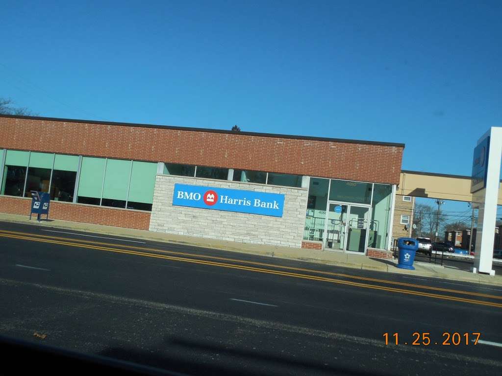 BMO Harris Bank - Only Drive-Up Open | 4050 147th St, Midlothian, IL 60445, USA | Phone: (708) 388-8000