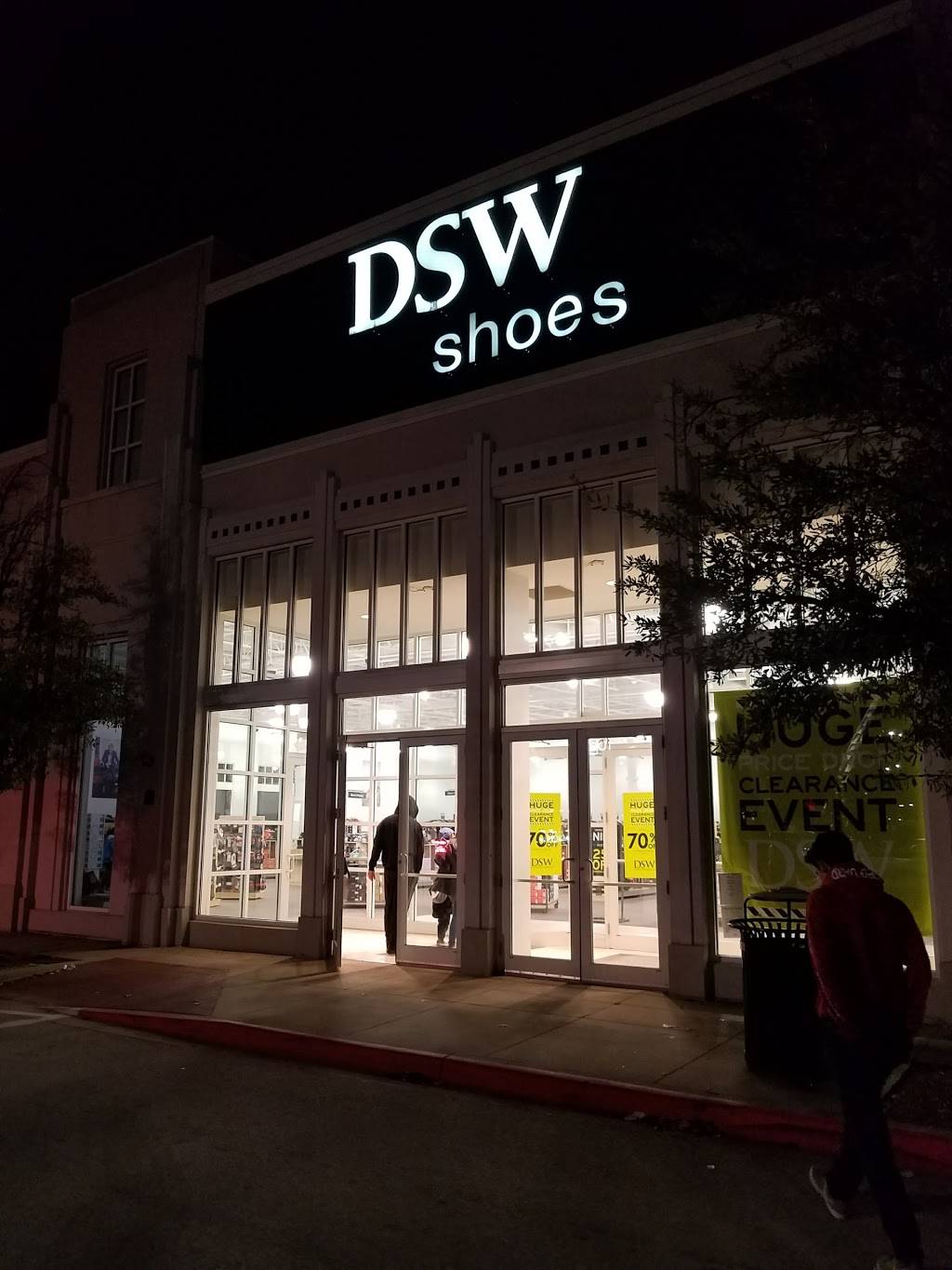 DSW Designer Shoe Warehouse | 601 Town Center Blvd, Garland, TX 75040, USA | Phone: (972) 530-3323