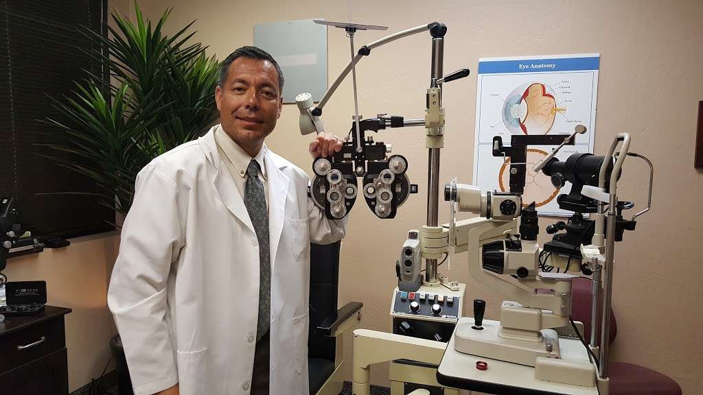 Moon Valley Eyecare - Dr. Jesse Dominguez | 14435 N 7th St #104, Phoenix, AZ 85022 | Phone: (602) 993-2727