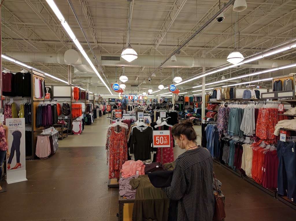 Old Navy | 43 Middlesex Turnpike, Burlington, MA 01803 | Phone: (781) 229-0996