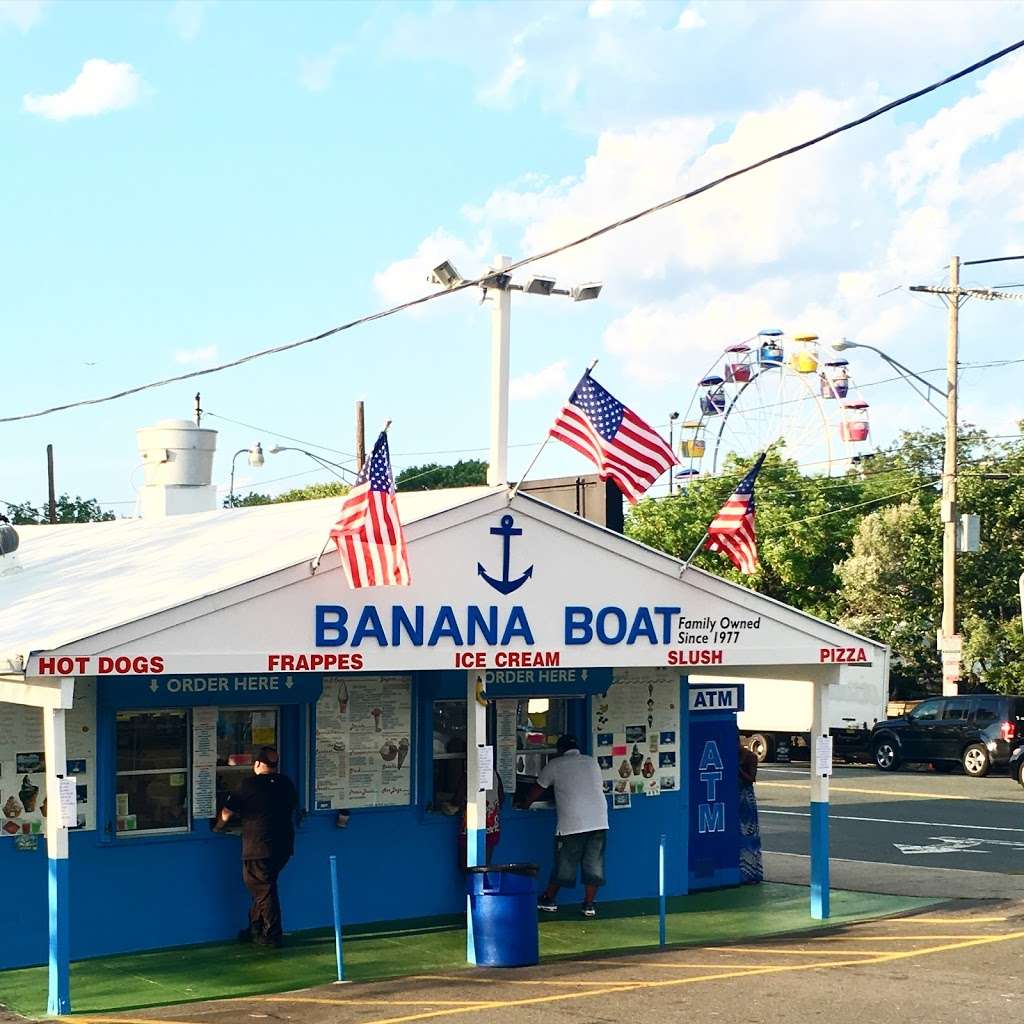 Banana Boat | 700 Beach St, Revere, MA 02151, USA | Phone: (781) 289-4777