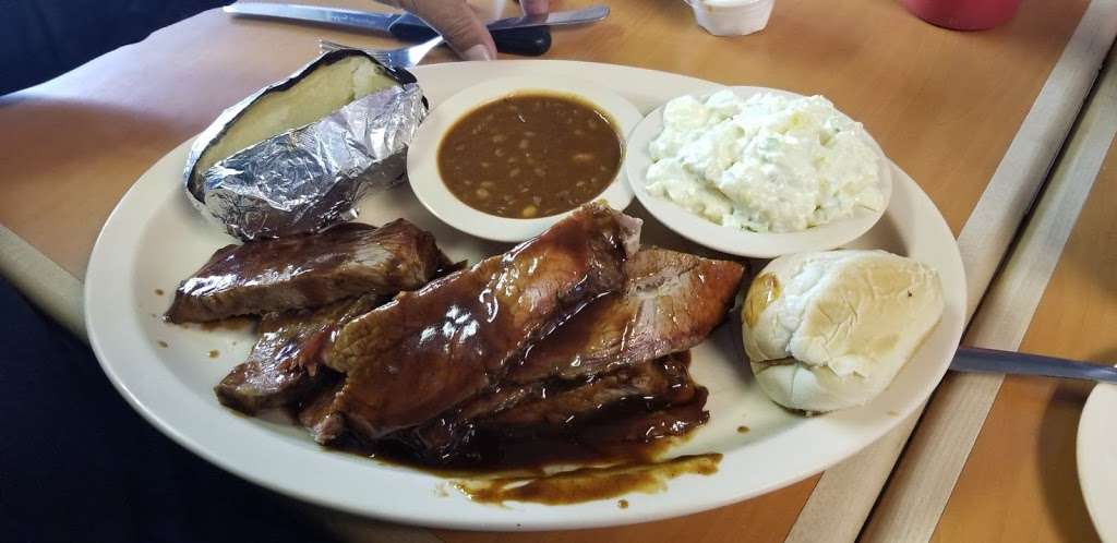 C Js BBQ | 480 S Victoria Ave # B, Oxnard, CA 93030, USA | Phone: (805) 815-3024