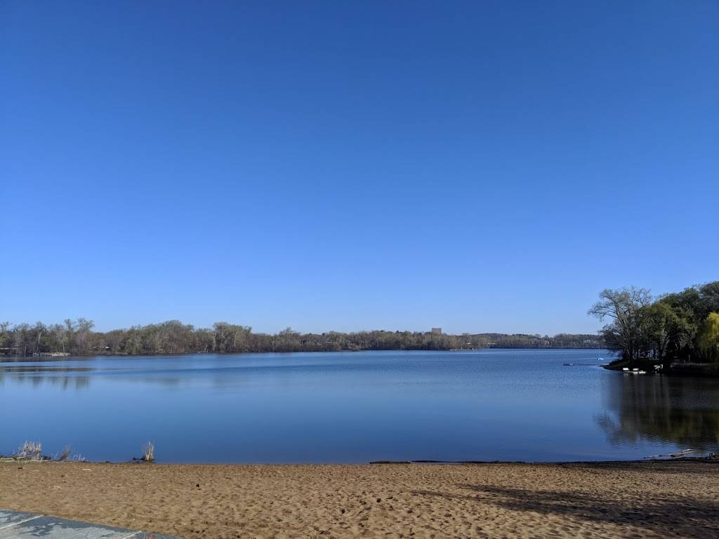 Cedar Lake Point Beach | Cedar Lake Pkwy, Minneapolis, MN 55416, USA | Phone: (612) 230-6400