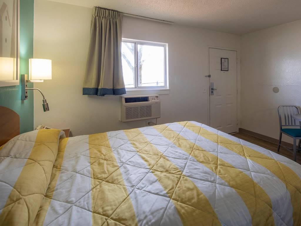 InTown Suites Extended Stay Atlanta GA - Central | 1375 Northside Dr NW, Atlanta, GA 30318, USA | Phone: (404) 350-8102