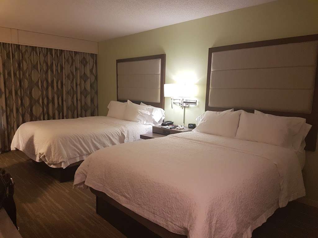 Hampton Inn Melbourne | 194 Coastal Lane, Melbourne, FL 32904, USA | Phone: (321) 956-6200