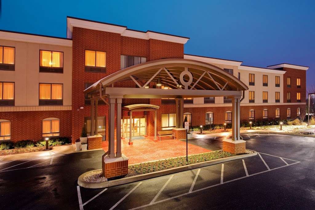 Holiday Inn Express & Suites Bethlehem Arpt-Allentown Area | 3375 High Point Blvd, Bethlehem, PA 18017 | Phone: (610) 882-2255