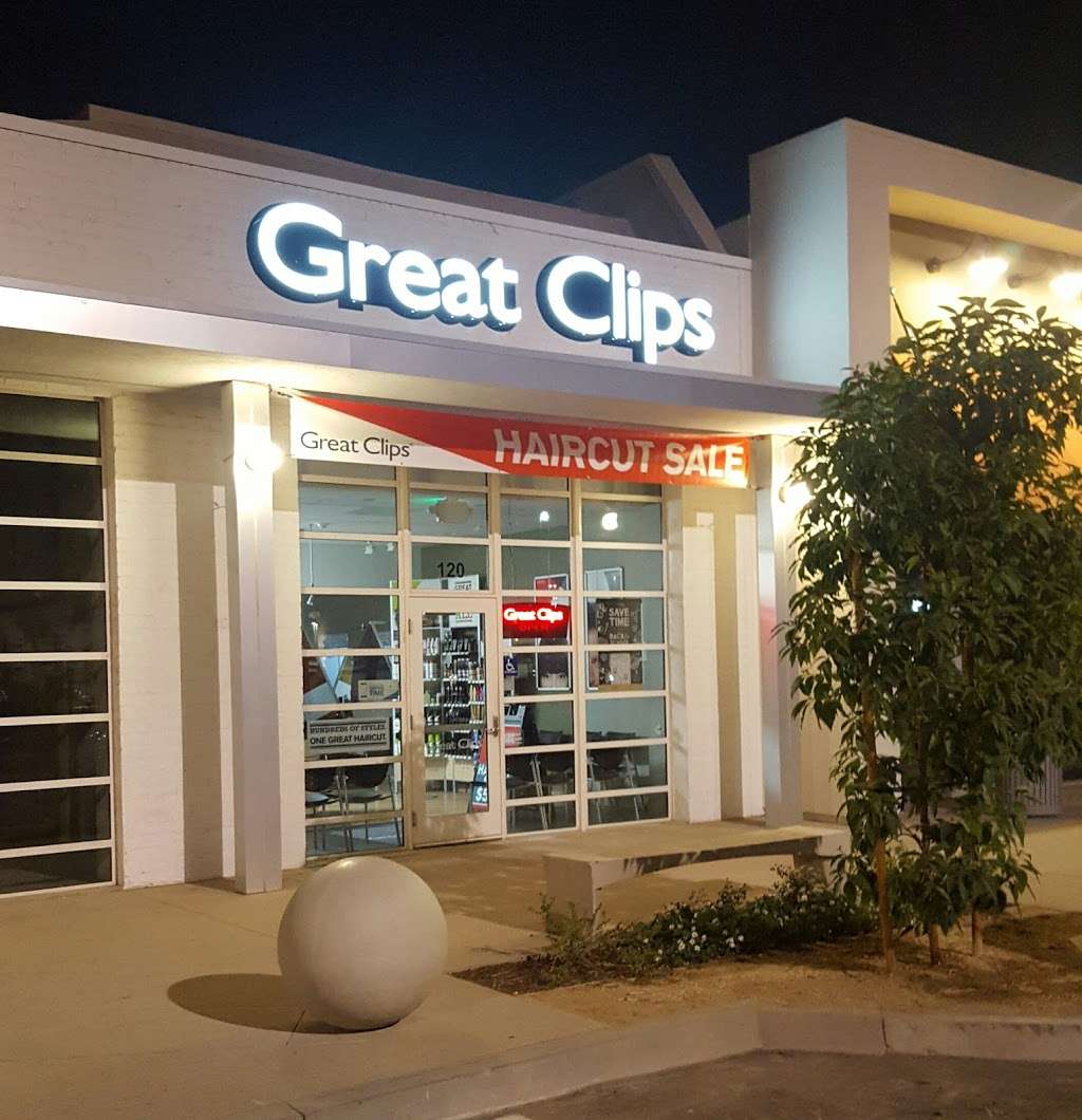 Great Clips | 12214 Lakewood Blvd Suite 120, Downey, CA 90242, USA | Phone: (562) 401-1300