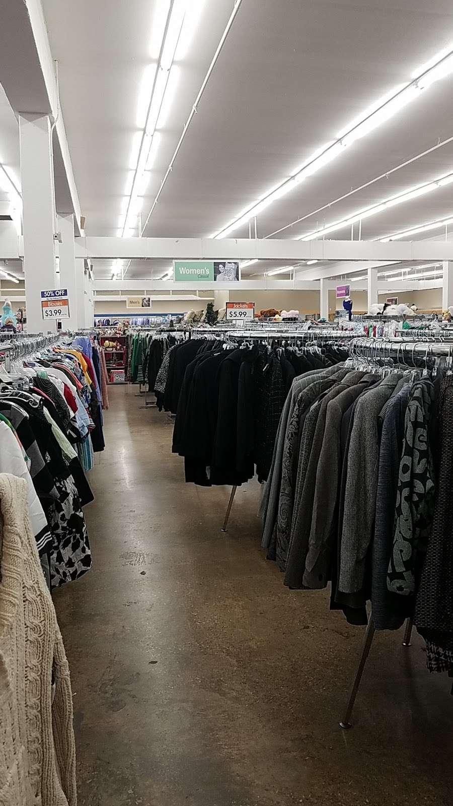 Goodwill Thrift Store & Donation Center | 4621 Gus Thomasson Rd, Mesquite, TX 75150, USA | Phone: (972) 681-1630