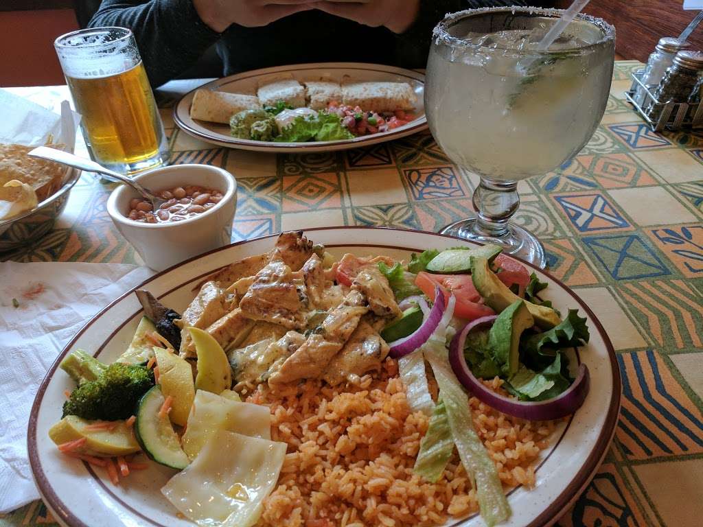 Ernesto’s | 10040 Baltimore National Pike E100, Ellicott City, MD 21042, USA | Phone: (410) 750-1005