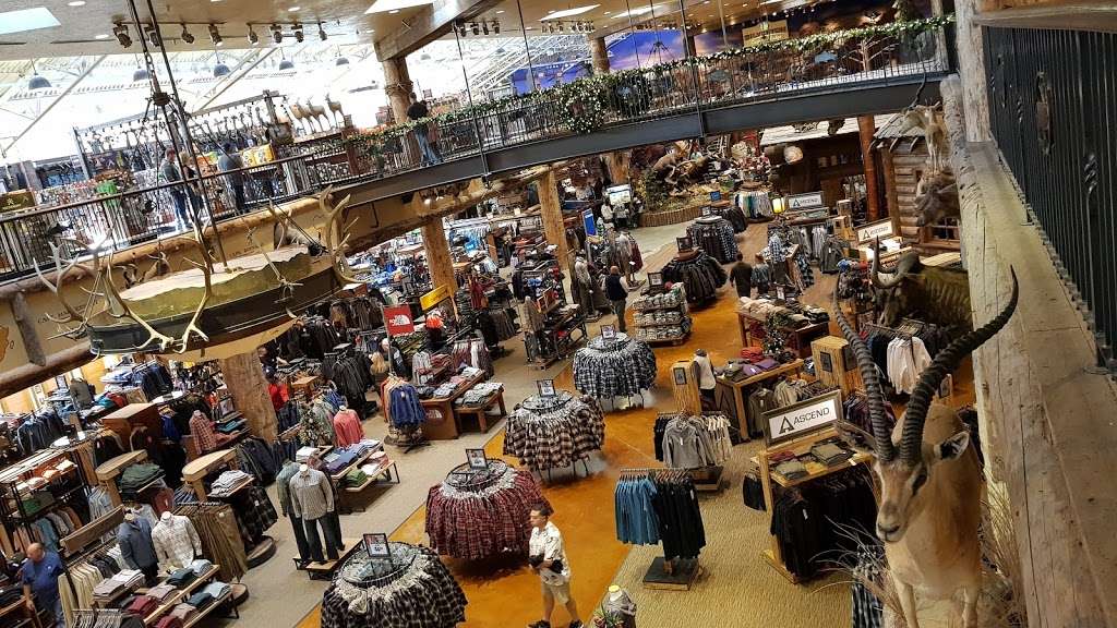 Sunglass Hut | 8200 Dean Martin Dr, Las Vegas, NV 89139, USA | Phone: (702) 730-5262