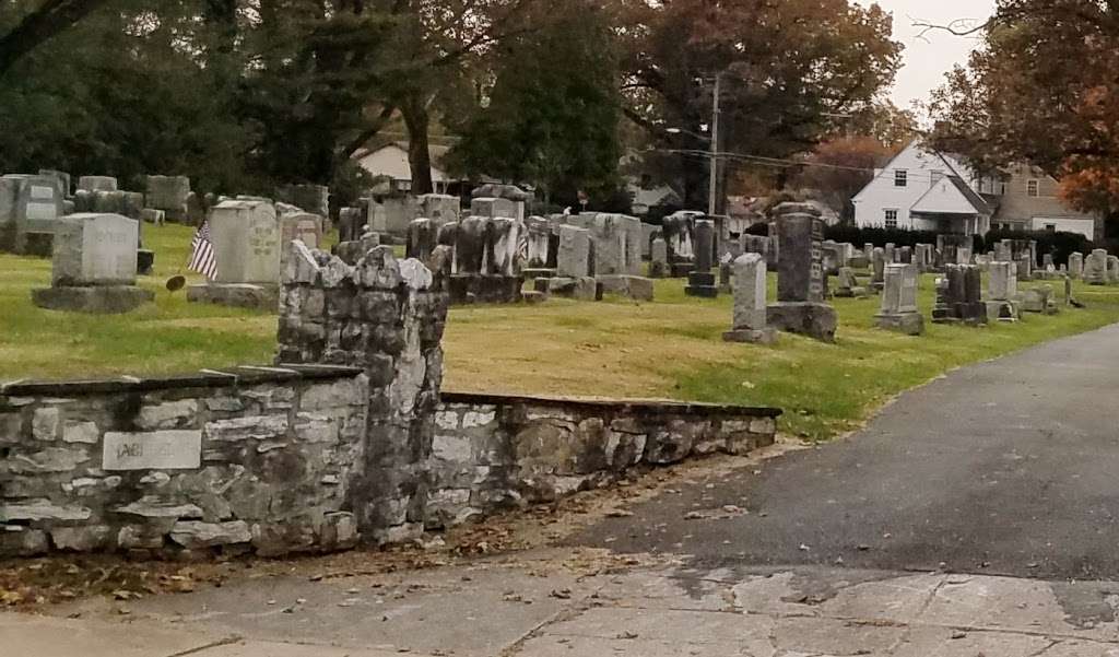 Machpelah Cemetary | 441 S Spruce St, Lititz, PA 17543, USA