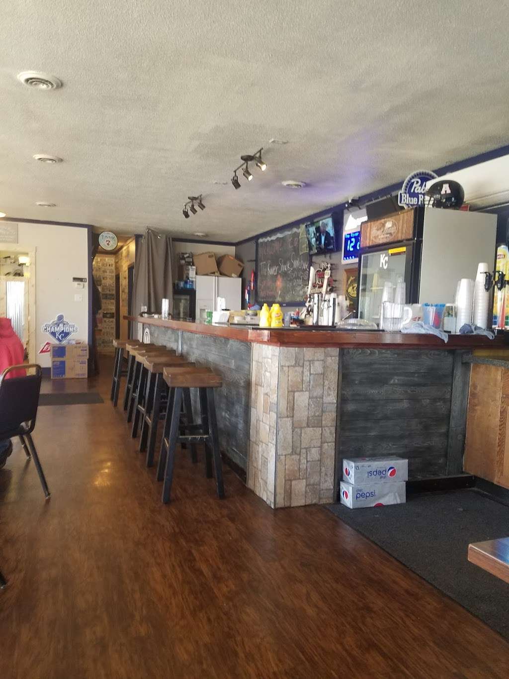 The River Shack Grill | 102 E Atchison St, Atchison, KS 66002, USA | Phone: (913) 370-8016