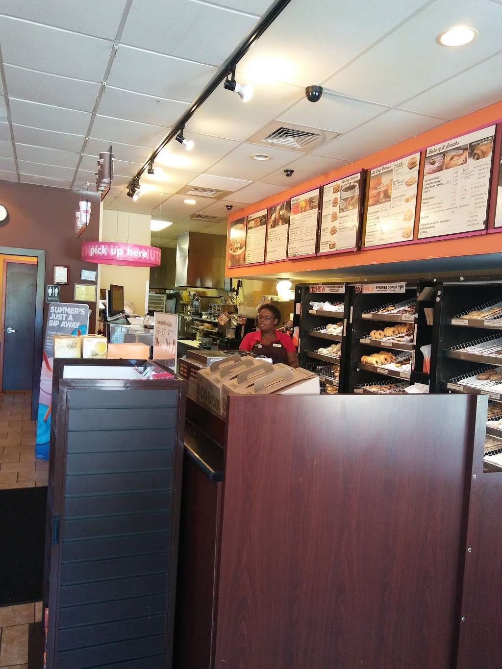 Dunkin Donuts | 22861 Three Notch Rd, California, MD 20619, USA | Phone: (301) 866-1712