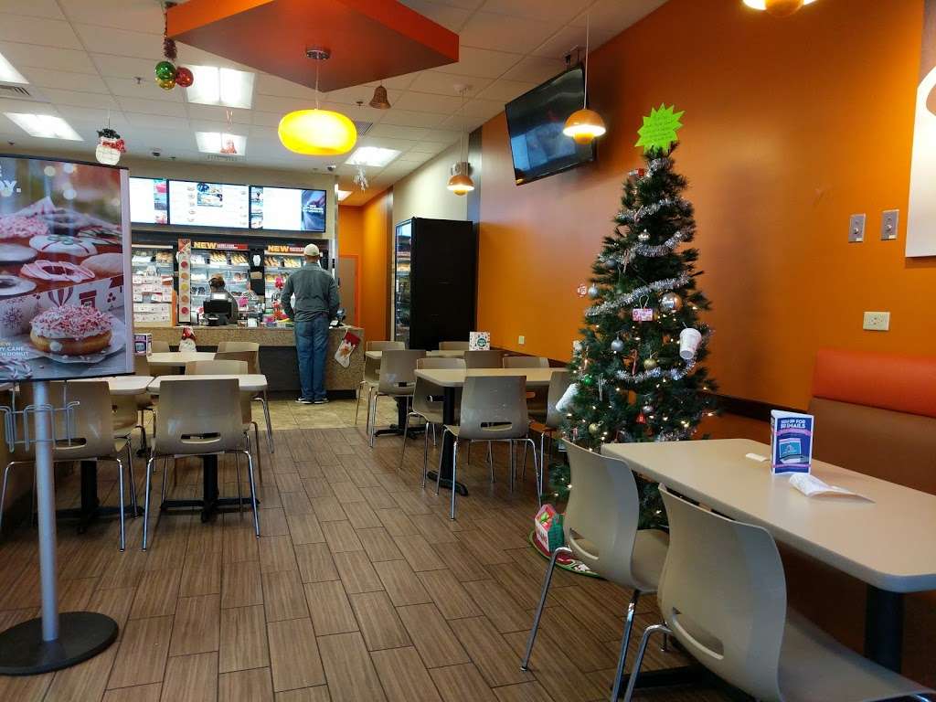 Dunkin Donuts | W, 11309 W 143rd St, Orland Park, IL 60467, USA | Phone: (708) 364-7150