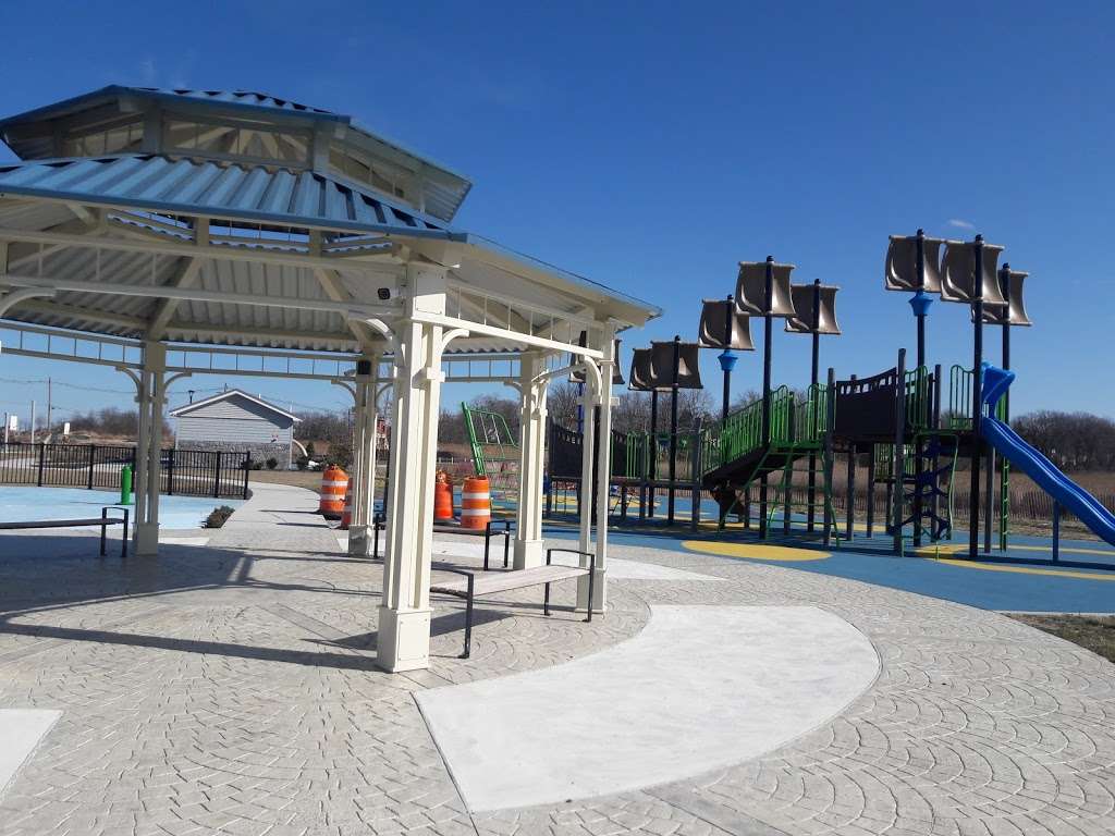 Spray Park at Veterans Memorial Park | 801-885 Ocean Blvd, Keyport, NJ 07735, USA