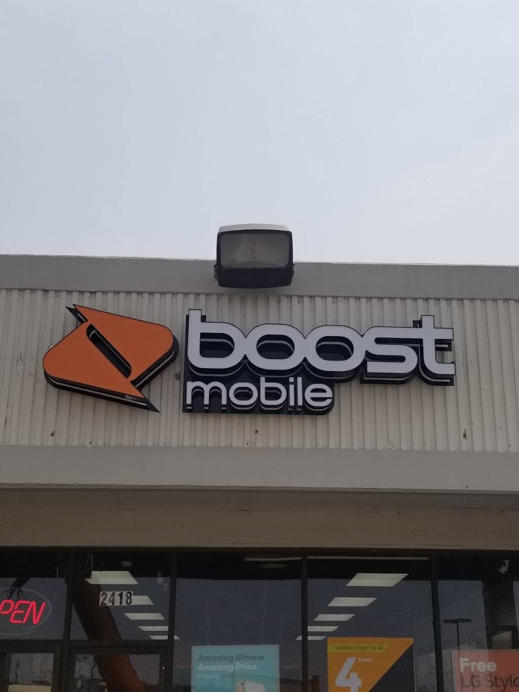 Boost Mobile | 2418 S Collins St, Arlington, TX 76014, USA | Phone: (682) 204-3668