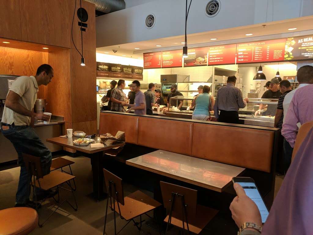 Chipotle Mexican Grill | 25 Mountainview Blvd, Basking Ridge, NJ 07920, USA | Phone: (908) 647-0725