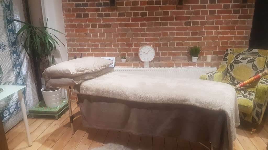 The Wellness Barn By Emily Hughes Therapy | Absolute House, Coptfold Hall Farm, Writtle Rd, Margaretting, Ingatestone CM4 0EL, UK | Phone: 07929 035029