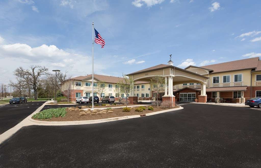 Three Oaks Assisted Living & Memory Care | 1055 Silver Lake Rd, Cary, IL 60013, USA | Phone: (847) 516-6016