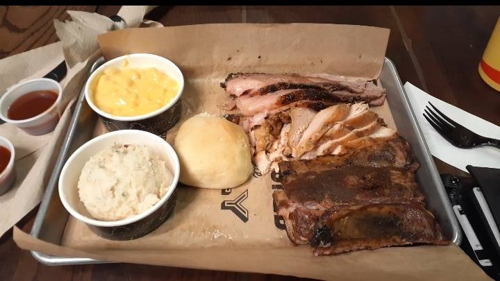 Dickeys Barbecue Pit | 70 White Bridge Rd, Nashville, TN 37205, USA | Phone: (615) 942-0660