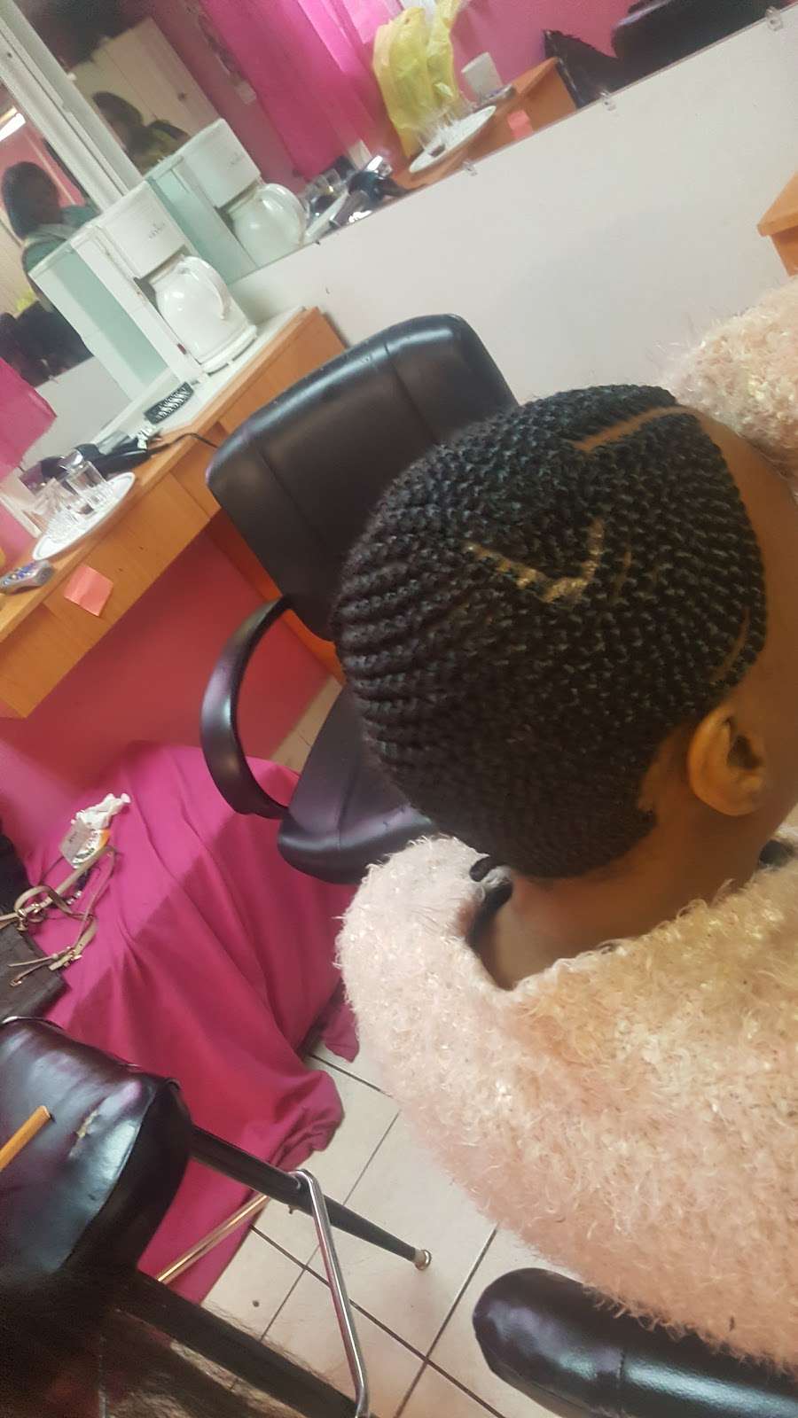 Zs African Hair braiding | 2601 Shields St, Philadelphia, PA 19142, USA | Phone: (215) 490-0988