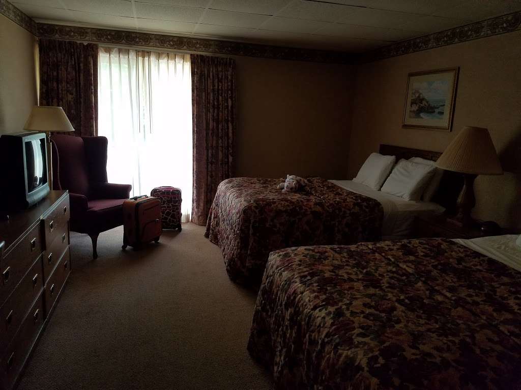 Mountain Laurel Resort | 81 Tree Tops Drive, White Haven, PA 18661 | Phone: (570) 443-8411