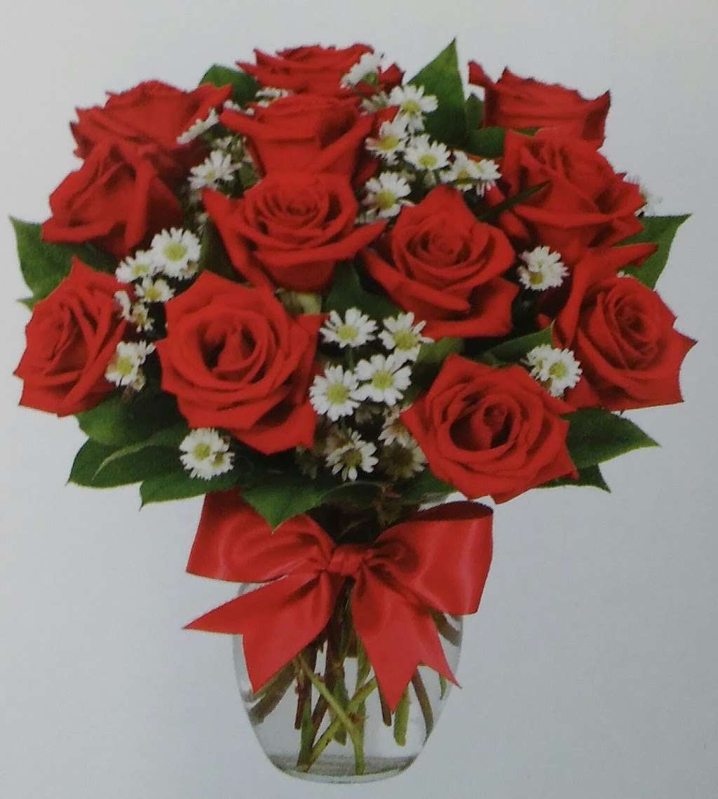 Designscapes By LEH Florist | 1522 Pine Grove Ave, Round Lake Beach, IL 60073, USA | Phone: (847) 308-0706