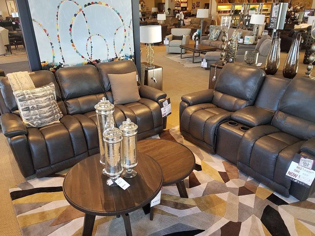 La-Z-Boy Furniture Galleries | 825 E Boughton Rd, Bolingbrook, IL 60440 | Phone: (630) 739-2261