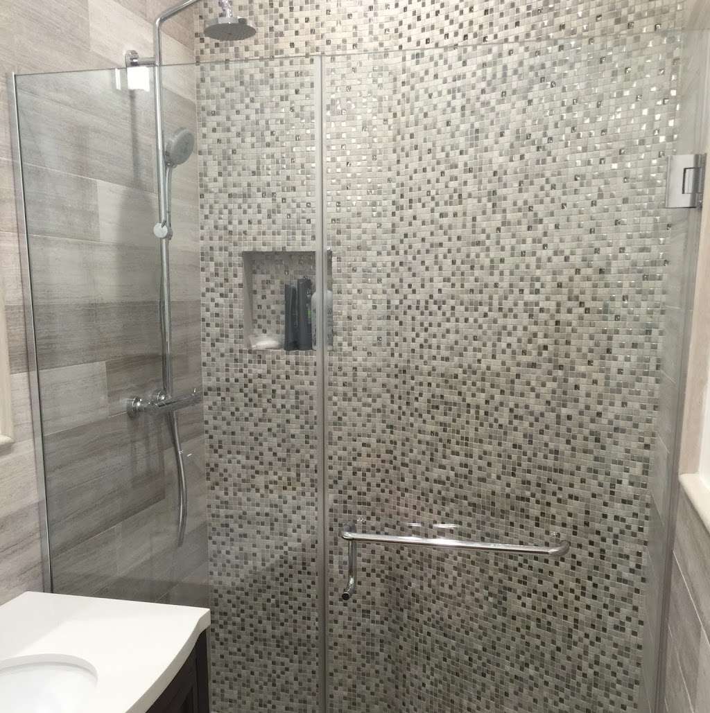 Frameless shower doors and glass works | 42 Farm Rd, Middletown, NJ 07748, USA | Phone: (646) 854-7674