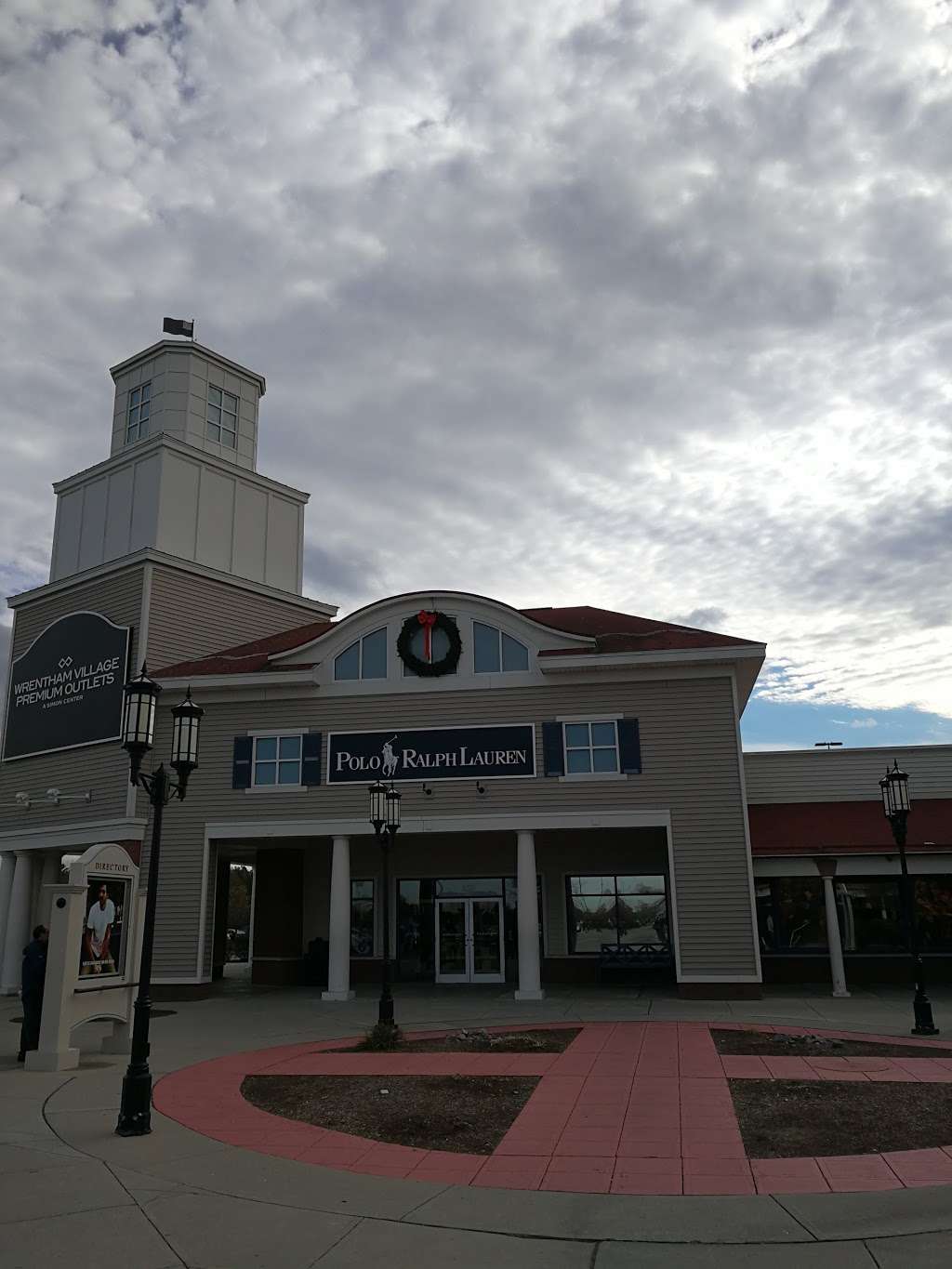 wrentham village premium outlets nike store