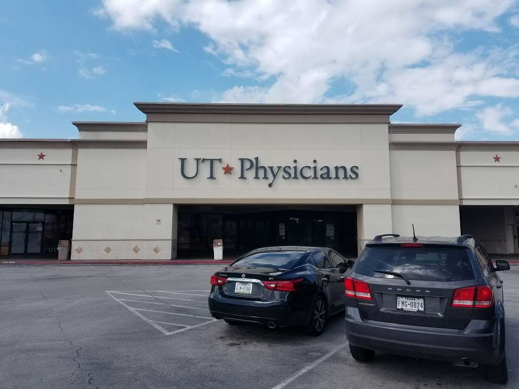 UT Physicians Multispecialty - Greens | 245 W Greens Rd, Houston, TX 77067, USA | Phone: (713) 486-5600