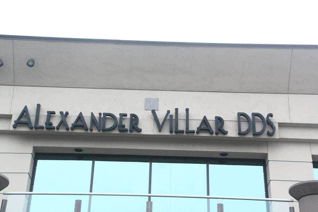 Alexander Villar DDS | 23300 Cinema Dr Suite 230, Valencia, CA 91355, USA | Phone: (661) 347-2005