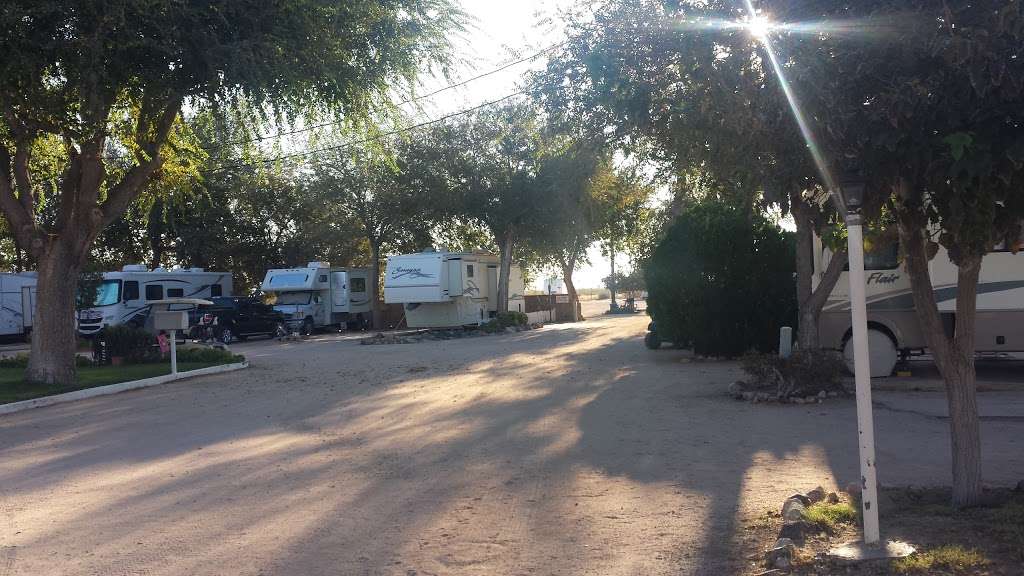 Sierra Trails RV Park | 21282 CA-14, Mojave, CA 93501 | Phone: (760) 373-4950