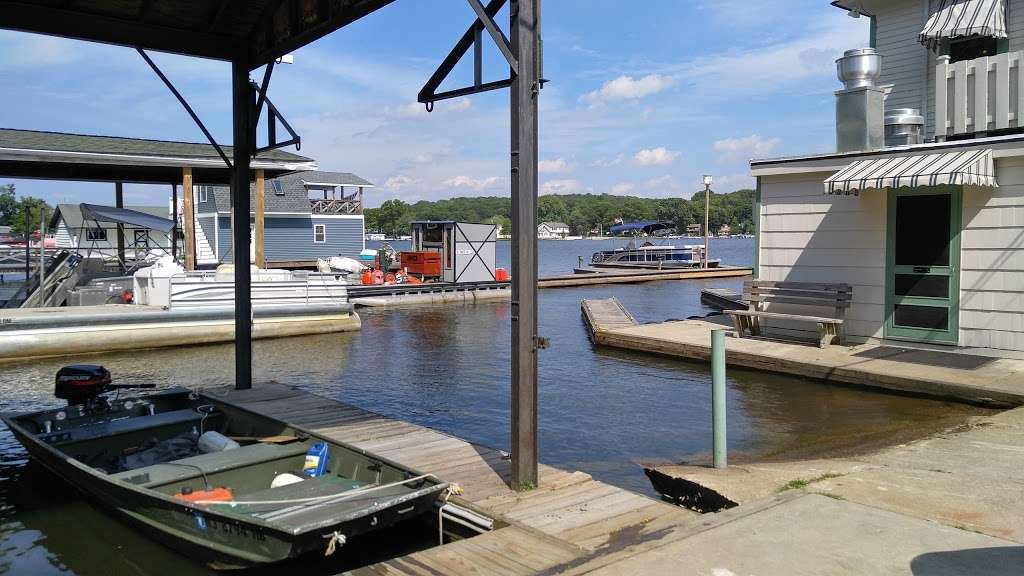 Main Lake Market | 1604, 234 S New Jersey Ave, Lake Hopatcong, NJ 07849, USA | Phone: (973) 663-0544