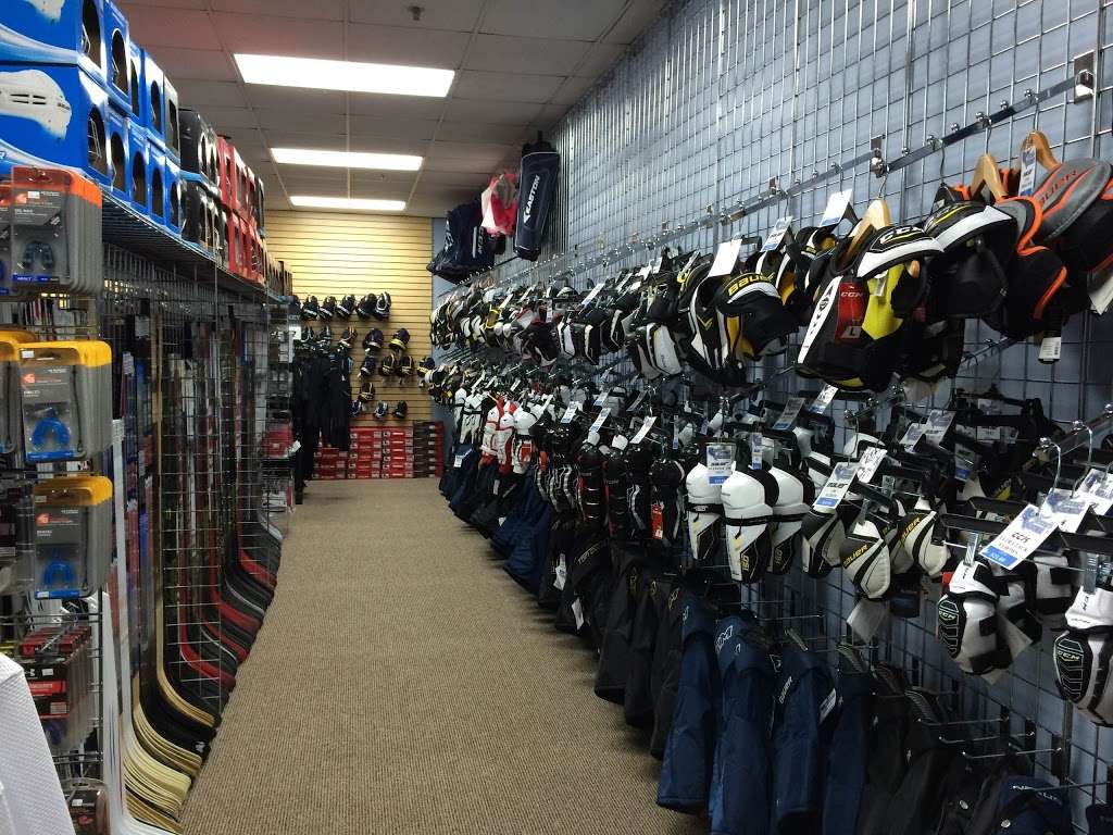 Jerrys Hockey | 1996 S Kirk Rd, Geneva, IL 60134, USA | Phone: (630) 313-8038