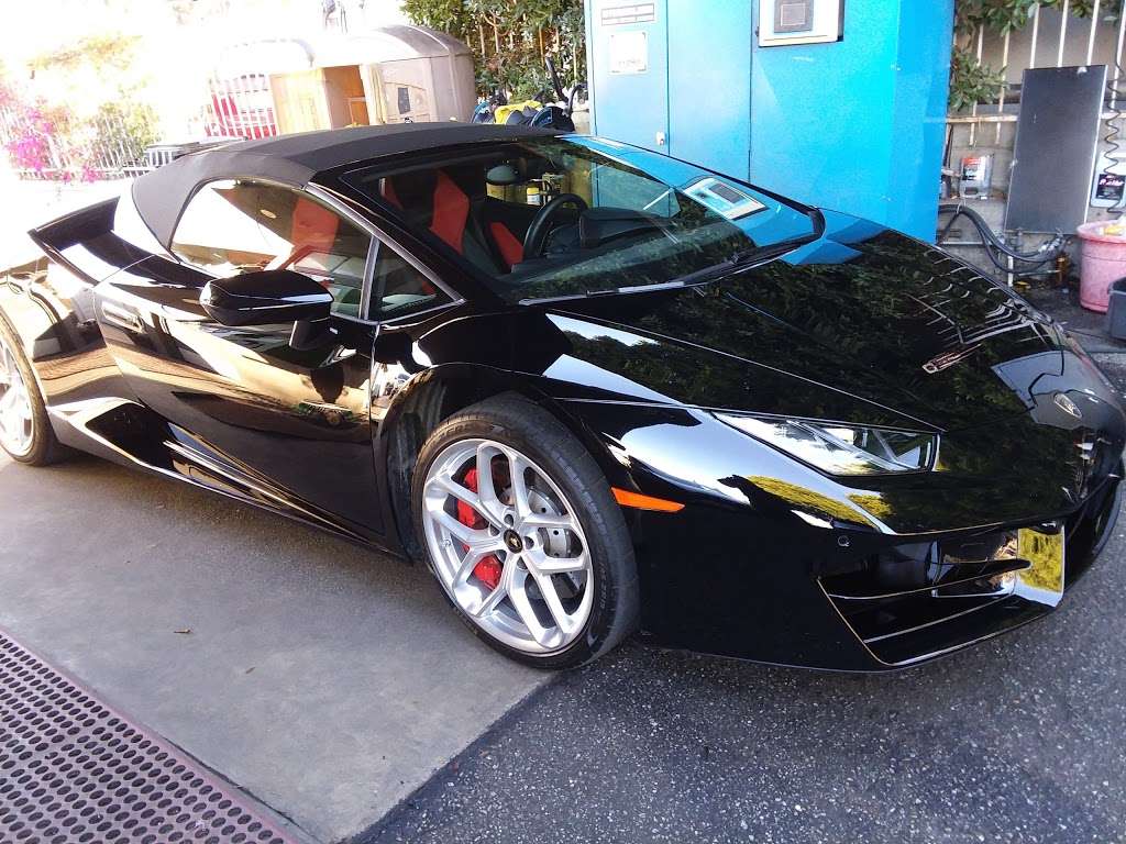 Black & White Car Rental | Beverly Hills | 8800 Burton Way, Beverly Hills, CA 90211, USA | Phone: (310) 274-1144