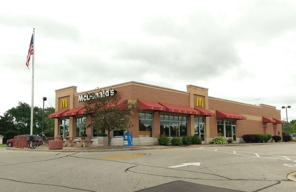 McDonalds | 1820 30th Ave, Kenosha, WI 53144, USA | Phone: (262) 551-0890