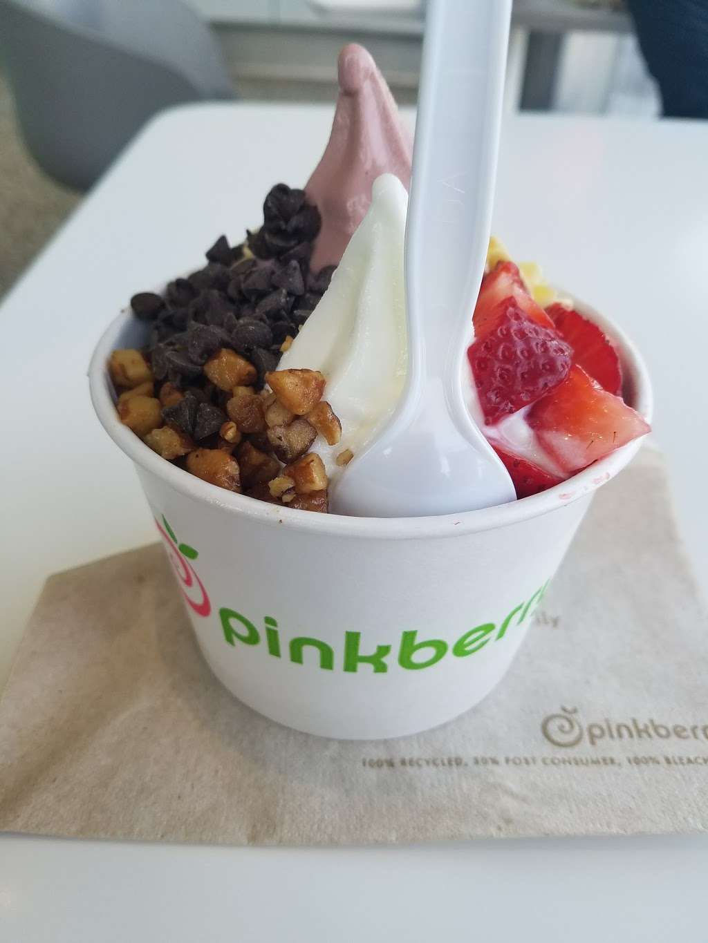 Pinkberry | 2829 Hyperion Ave, Los Angeles, CA 90027 | Phone: (323) 644-1889